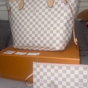 Louis Vuitton Neverfull MM